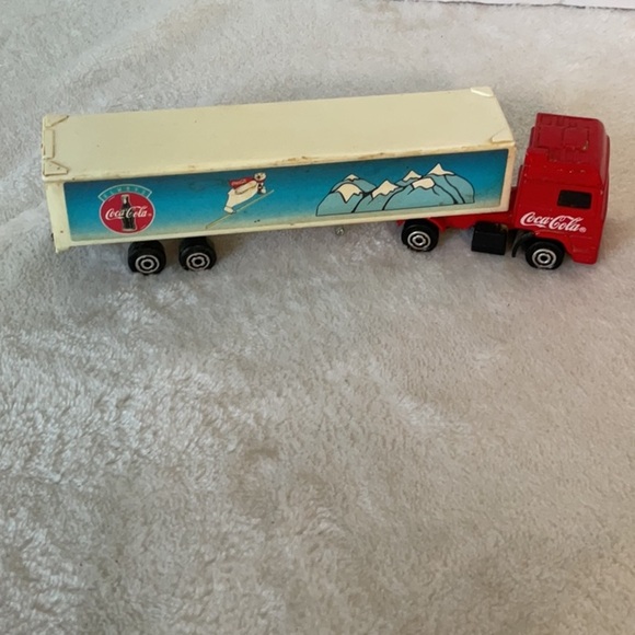 Coca Cola Red and White Toy Car - Picture 1 of 5